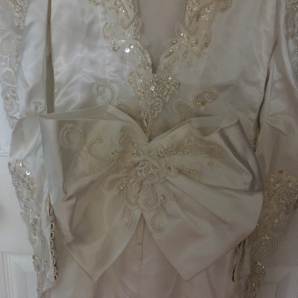 VINTAGE DESIGNER ALFRED ANGELO WHITE WEDDING GOWN (SIZE 4) - Picture 5 of 6